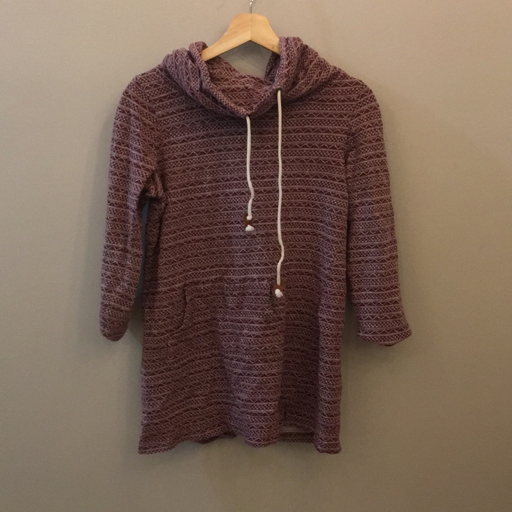 Red detailed sweatshirt